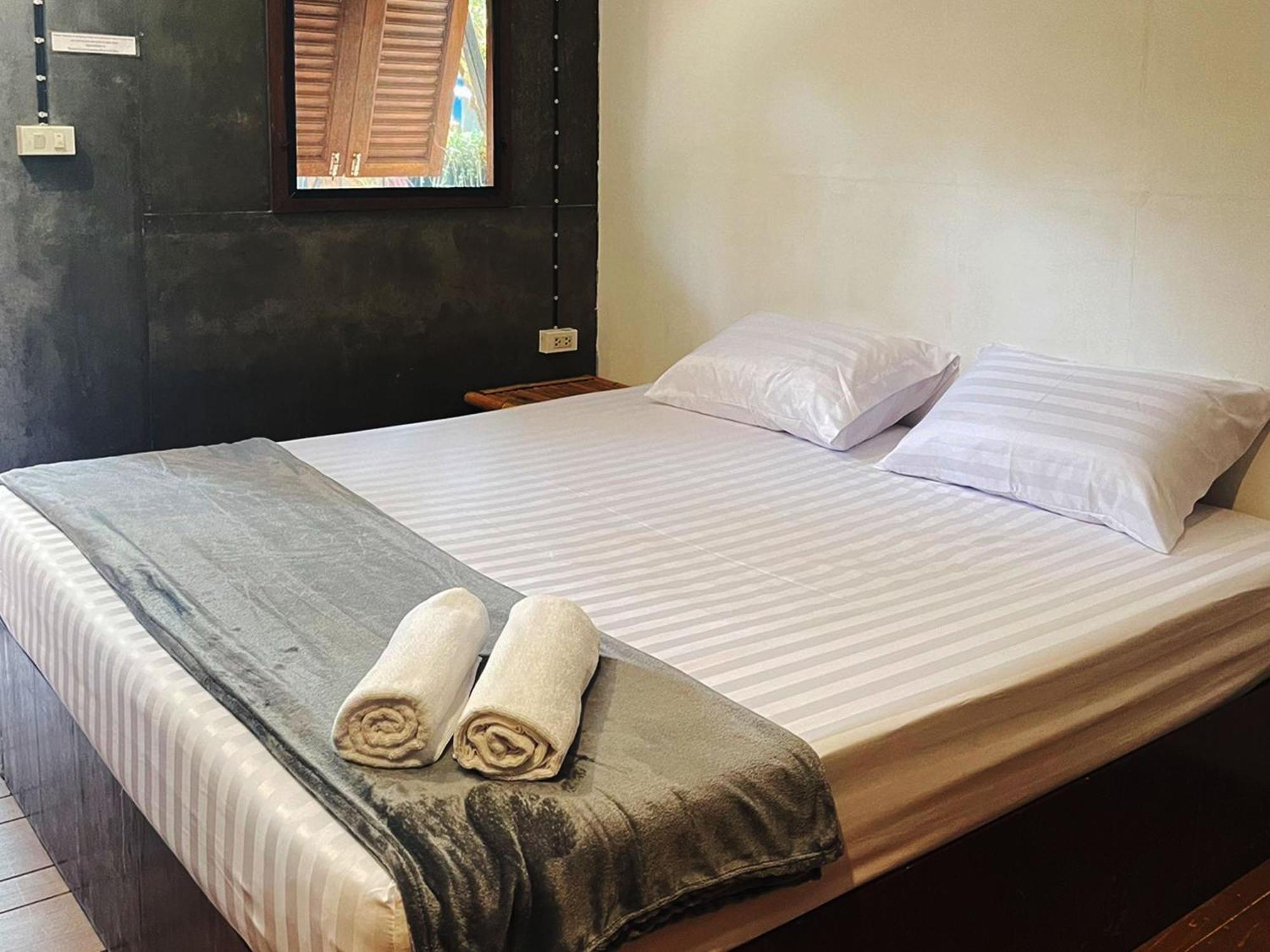 Little Hut Hotel Đảo Ko Phayam Ngoại thất bức ảnh